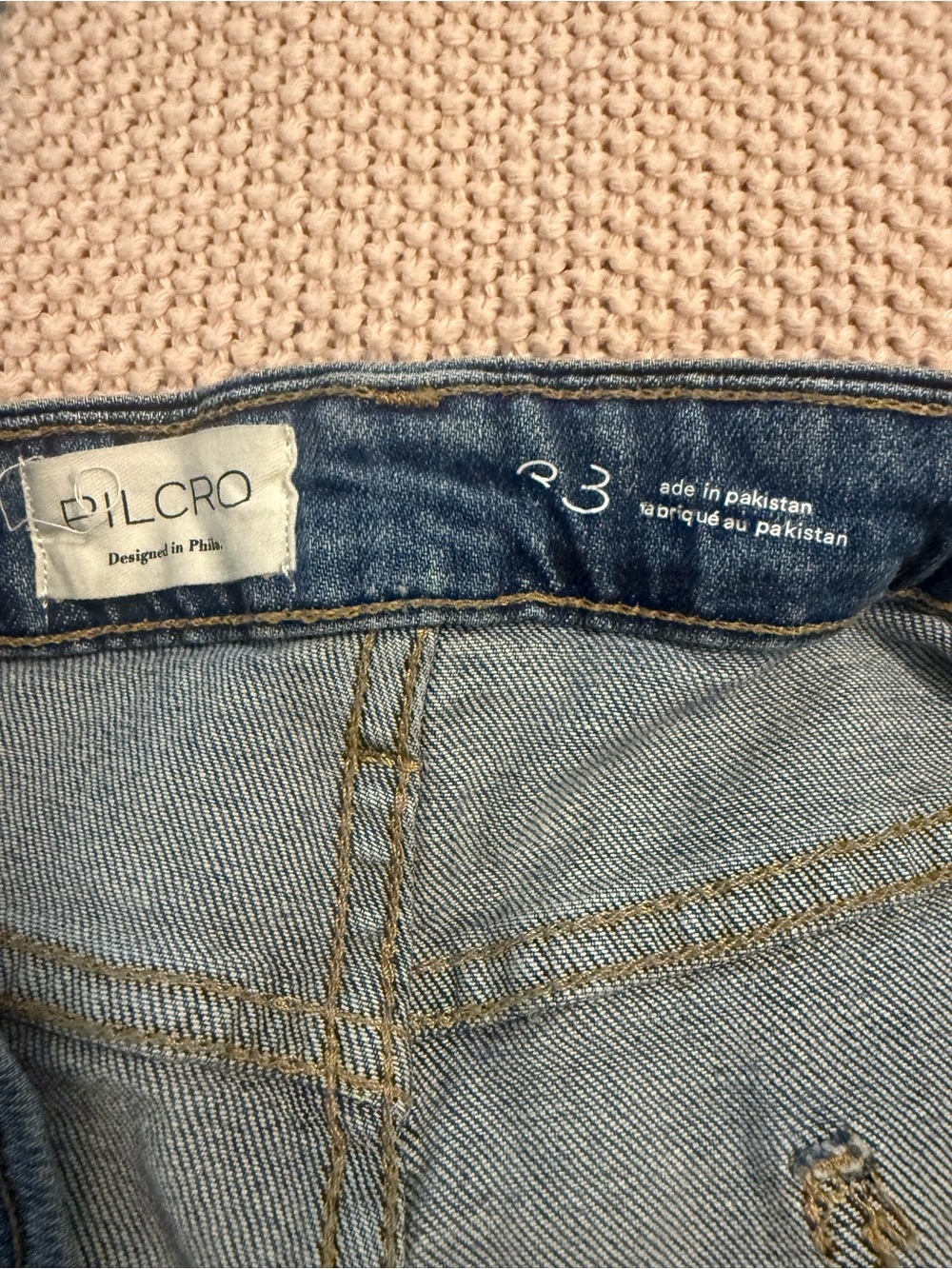 Pilcro Anthropologie Kenna Mid Rise Barrel Denim Jeans in Blue Wash 33 - Picture 2 of 13